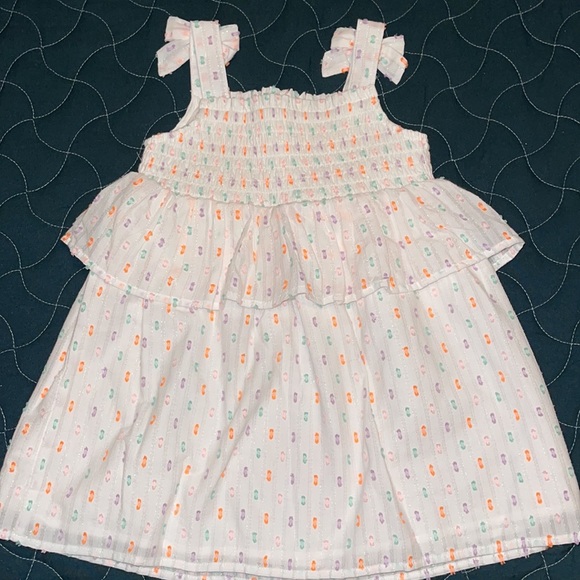 White flutter dress with silver and color details size 4t - Picture 2 of 7